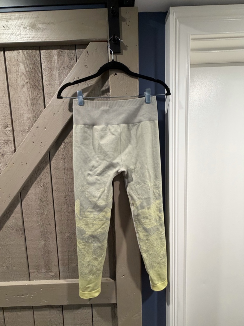 Gymshark Adapt Ombre Triangle HR Leggings - Picture 2 of 4